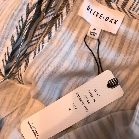 Olive & Oak new without tags blue white romper! - Picture 6 of 6